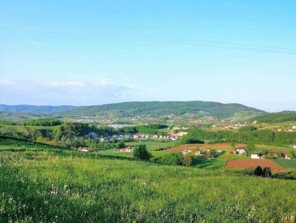 Until age 4, I obey the motka of my Bosnian grandmother