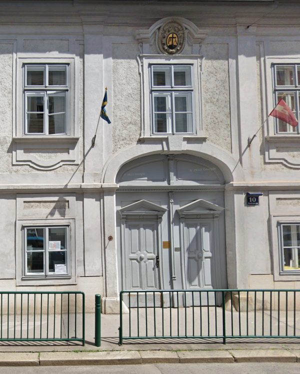 From the age of 3, my foster mother treats me less favourably. Unlike my siblings, I don’t get any clothes of my own but have to wear my older brother's hand-me-downs