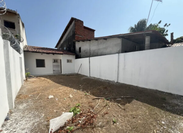 Since childhood, I smell the cannabis cigarettes my father smokes in his office