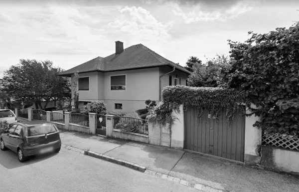 Als ich 15 Jahre alt bin, wird meine Halbschwester zu früh geboren, und ich sorge für sie, wann immer ich kann