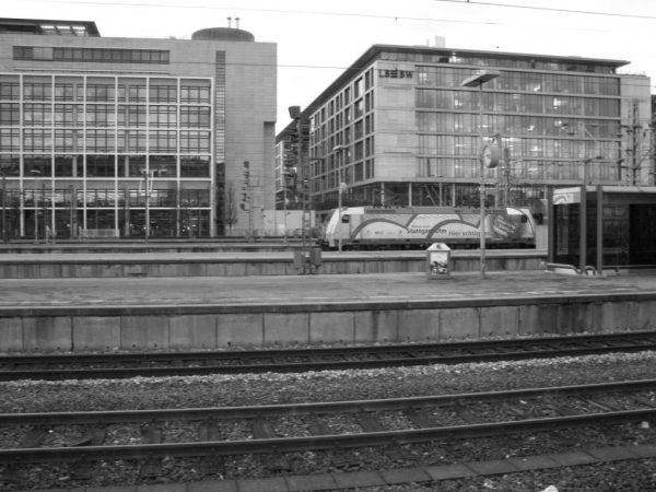 Mit 28 Jahren verliere ich meine Aufenthaltsgenehmigung in der Schweiz und handele mit Schweizer Drogen in Deutschland